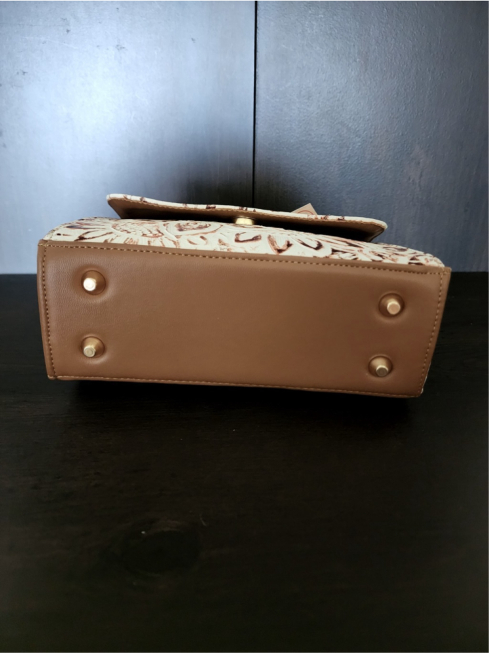 White Bronze Brown Sunflower Embossed Tooled Artisan Leather Crossbody Purse - Picture 9 of 16